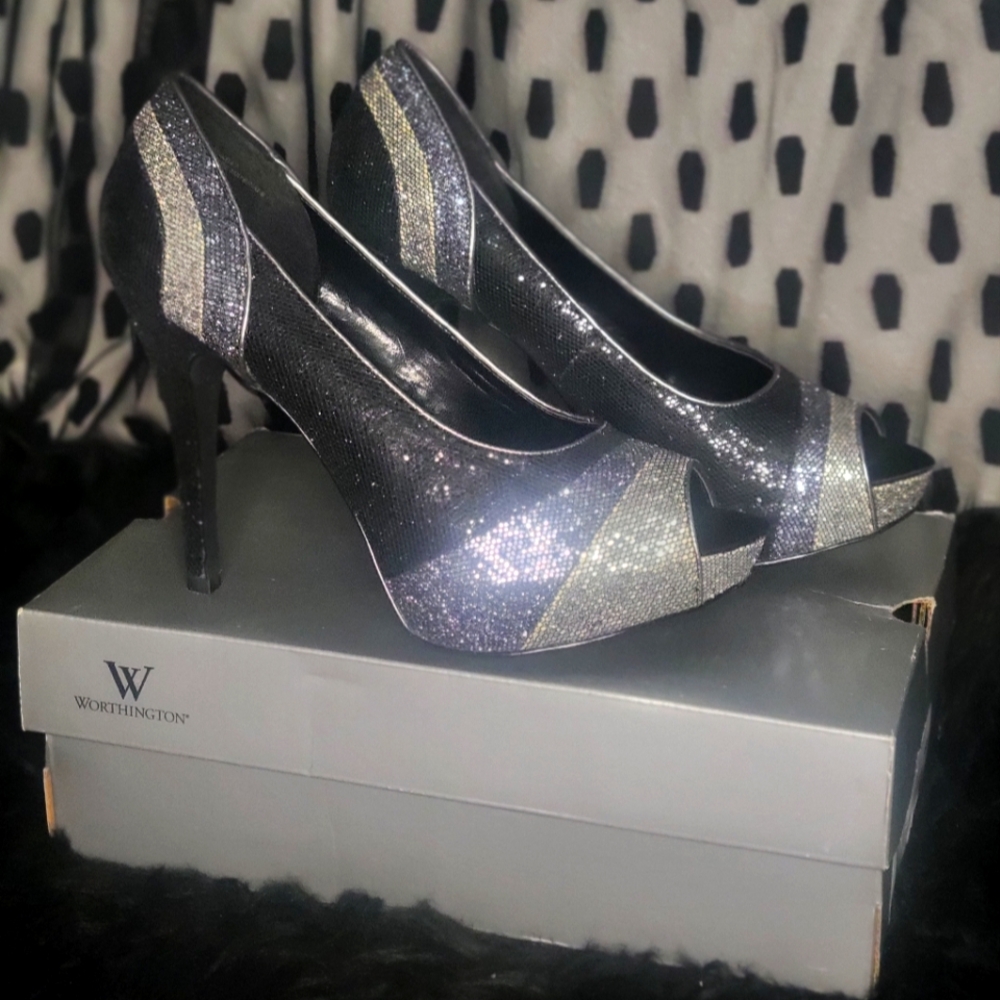 Worthington * Silver, Grey, & Black * Size 9
